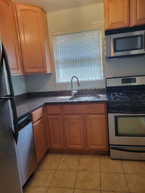 116 Lee Ave Unit 209, Takoma Park, MD 20912 Condo for Rent in Takoma