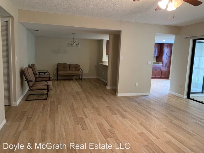 Building Photo - 2 br, 2 bath House - 7821 Niagara Ave #2102