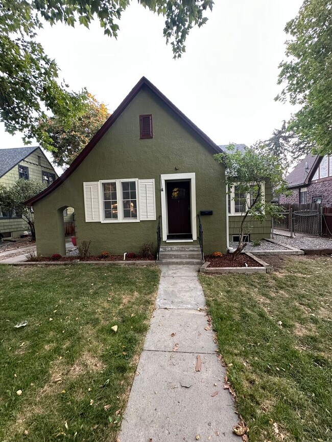 Building Photo - 1705 Dearborn St