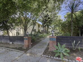 Building Photo - 1217 N Crescent Heights Blvd