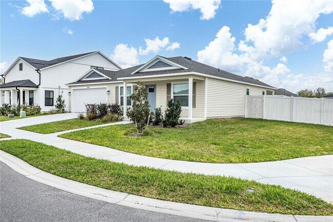 Building Photo - 2498 Alder Ave