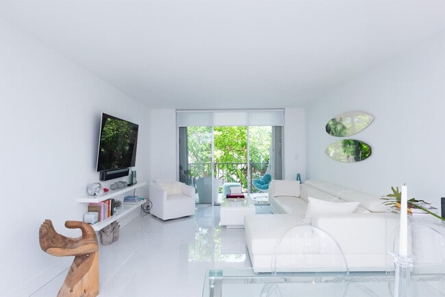 Foto del edificio - 3581 S Ocean Blvd