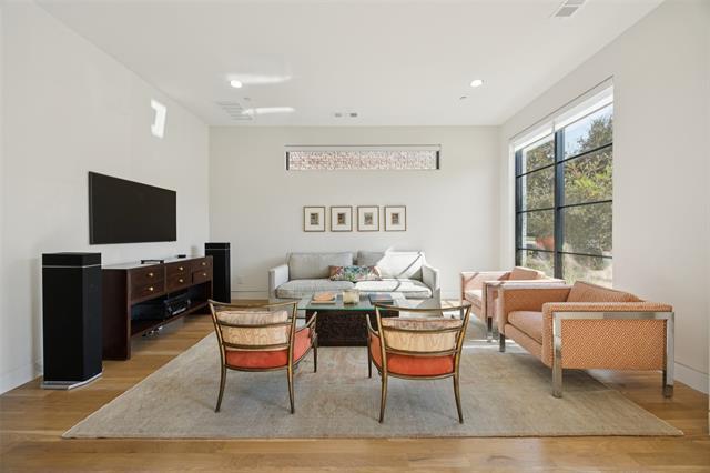 Foto del edificio - 3672 Asbury St