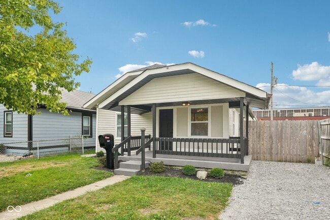 Building Photo - 3847 Hoyt Ave