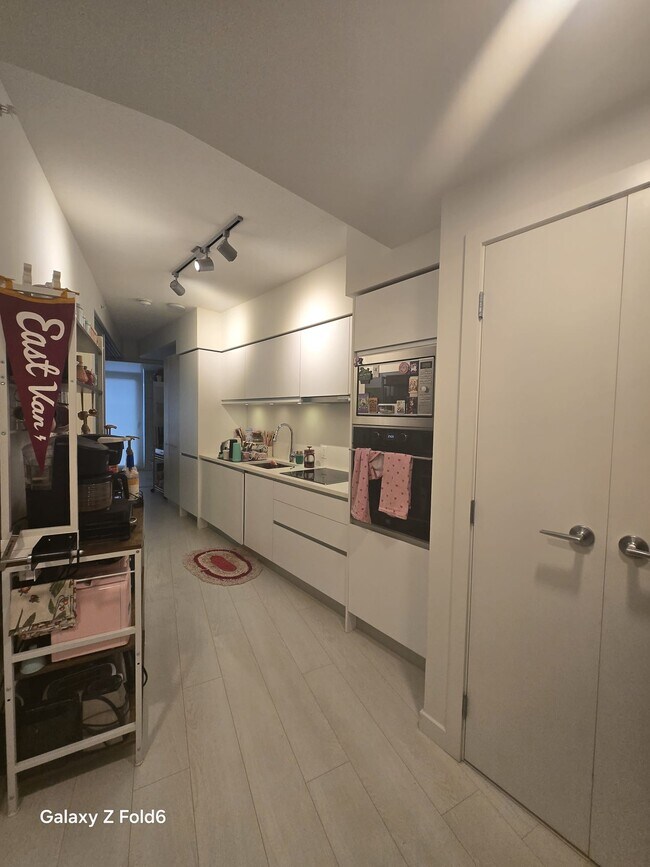 Photo du bâtiment - 180-180 E 2nd Ave