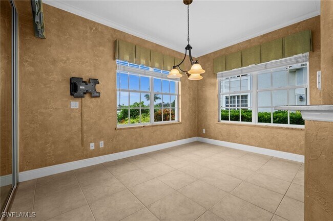 Foto del edificio - 5896 3 Iron Dr