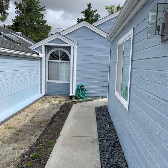 Building Photo - Great Oceanside Rental