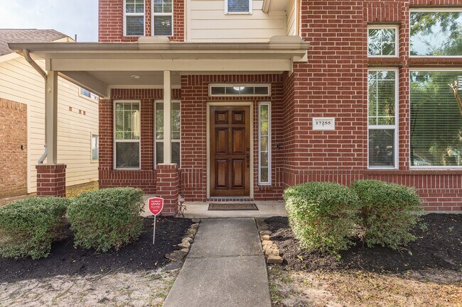 Foto del edificio - 17255 Mitchell Pass Ln