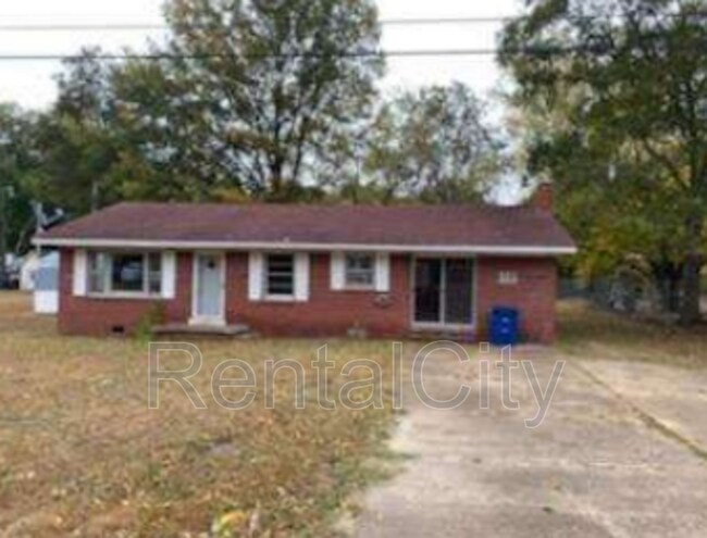 Building Photo - 321 Hillcrest St