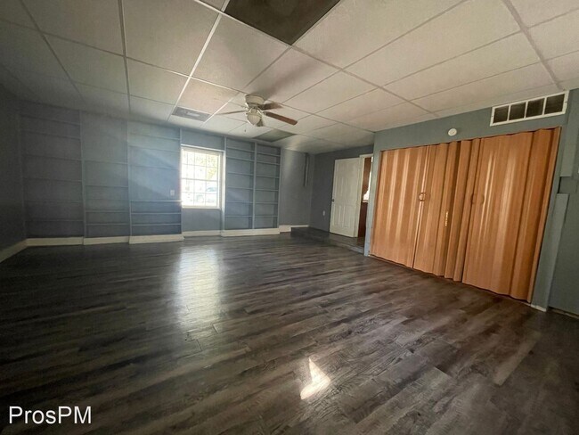 Building Photo - 3 br, 1.5 bath House - 945 Marlene Drive