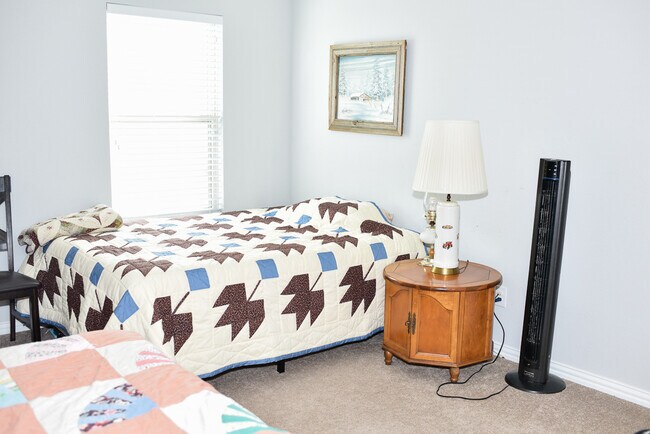 Foto del edificio - 840 Hillrose Dr