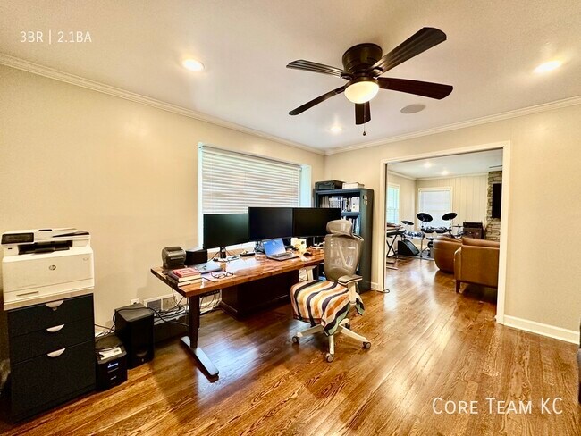 Foto del edificio - 2308 W 104th St