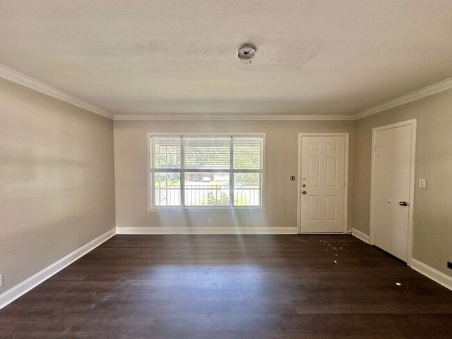 Building Photo - Newly Remodeled 4 Bedroom 2 Bath in Tyler!