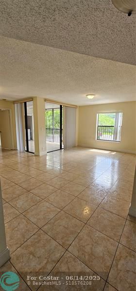 Foto del edificio - 4729 NW 22nd St