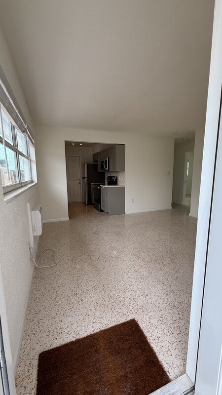 Foto del edificio - 13378 1st St E