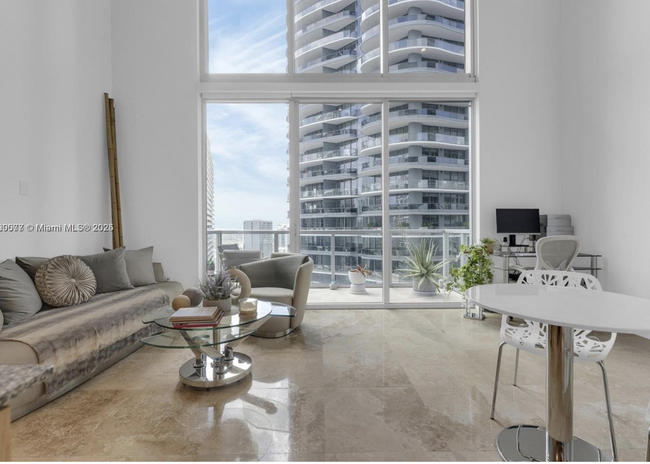 Living Area - 1050 Brickell Ave