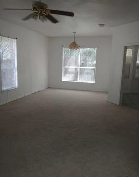 Building Photo - 9410 Grace Pt