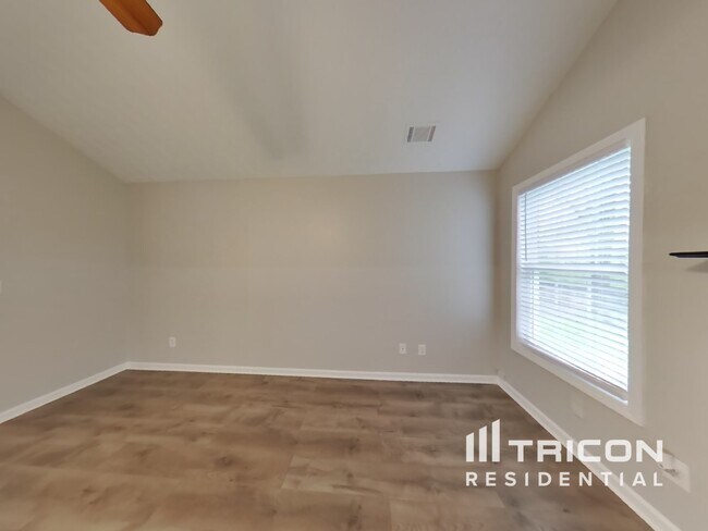 Foto del edificio - 1512 Riverglen Dr