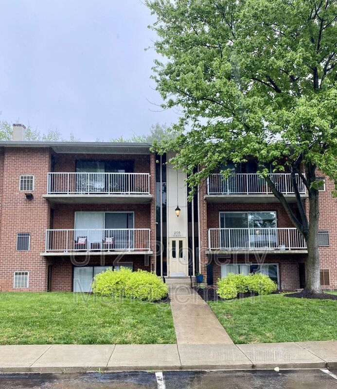 Primary Photo - 205 Erin Way