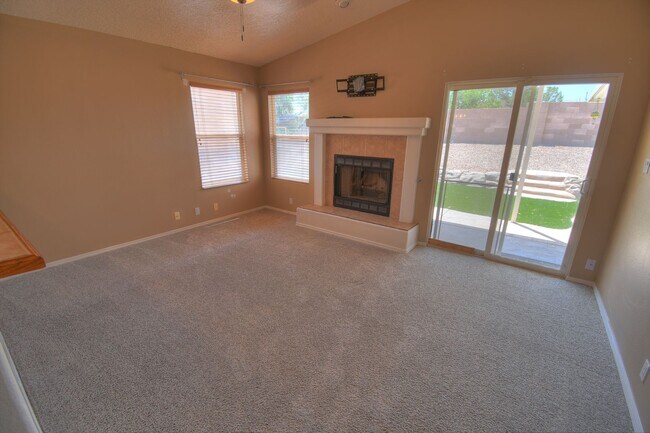 Foto del edificio - Ventana Ranch 3 BEDROOM   2 Bathroom   2 C...