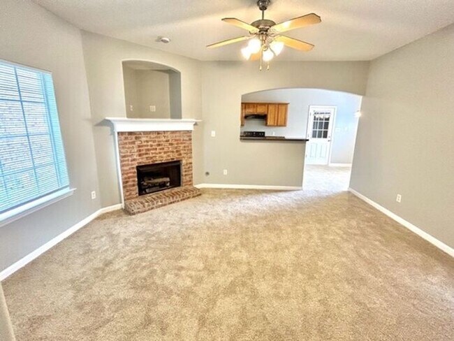 Building Photo - Now Leasing a 4 Bedroom 2.5 Bath Home In C...