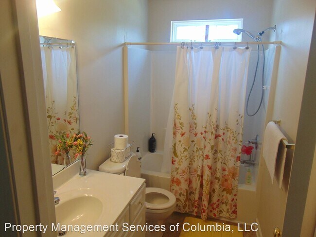 Building Photo - 4 br, 2.5 bath House - 205 Branchview Drive