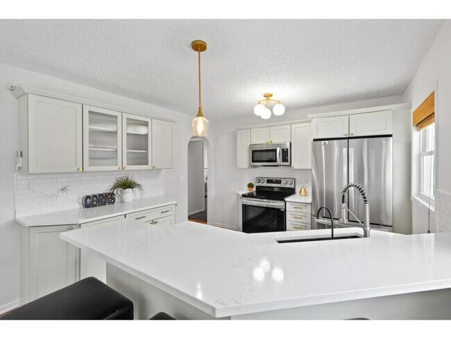 Building Photo - 25455 Nelsine Dr