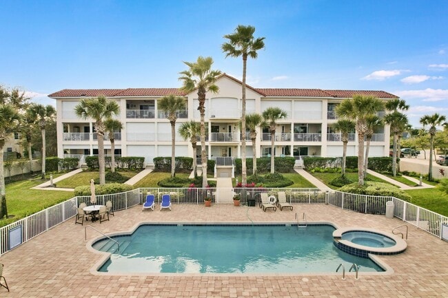 Foto del edificio - 33 Comares Ave