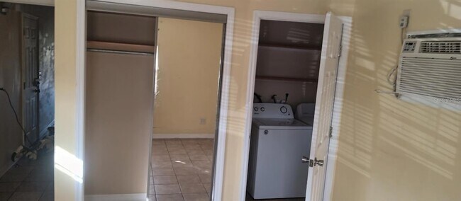Foto del edificio - 1215 Skyview Blvd