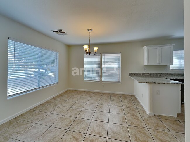 Foto del edificio - 25245 W Cranston Ln