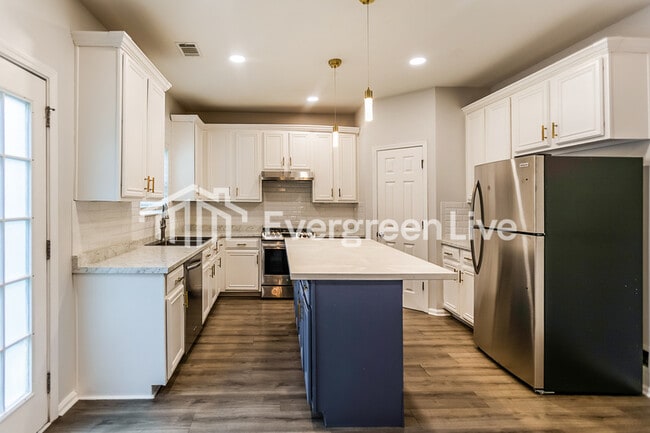 Building Photo - 7189 Cavender Dr SW