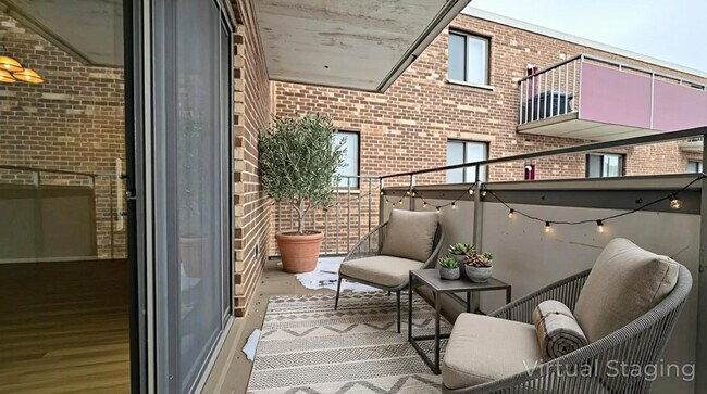 Foto del edificio - 1460 Fairlane Dr