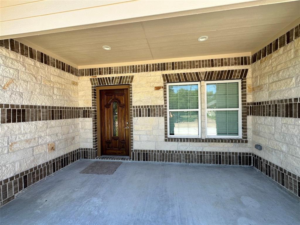 Building Photo - 1209 Elm St
