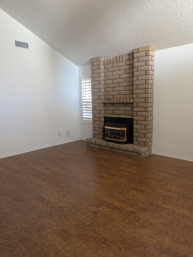 Foto del edificio - 2803 W Celeste Ave