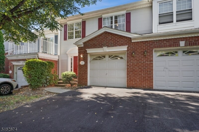 5 Coral Ct, Franklin Township, NJ 08823 Room for Rent in Franklin