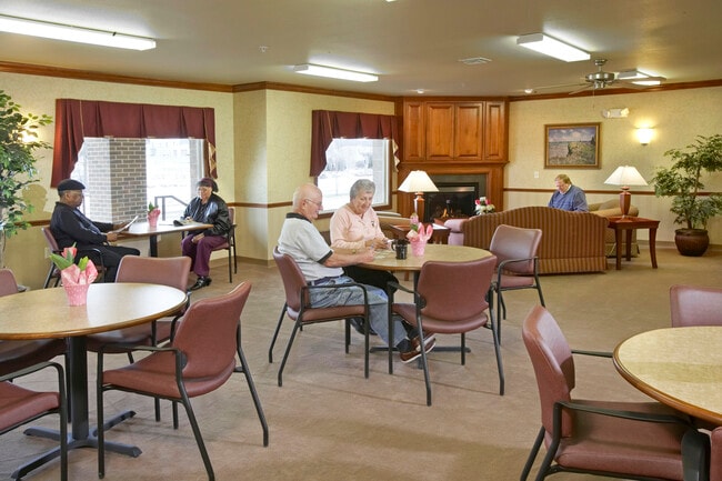 Building Photo - River Shores Regency House