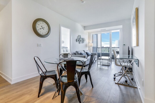 Building Photo - 6 Adra Grado Way