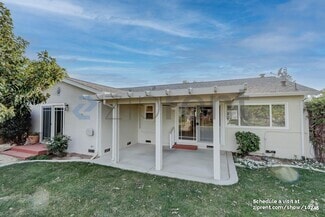 Building Photo - 125 Green Tree Dr