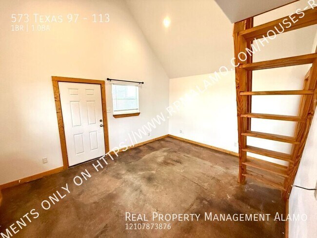 Building Photo - 573 Texas 97-113