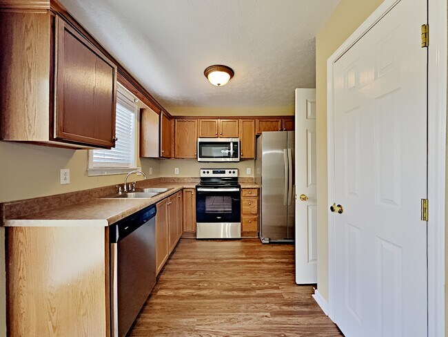 Building Photo - 210 Sam Davis Drive
