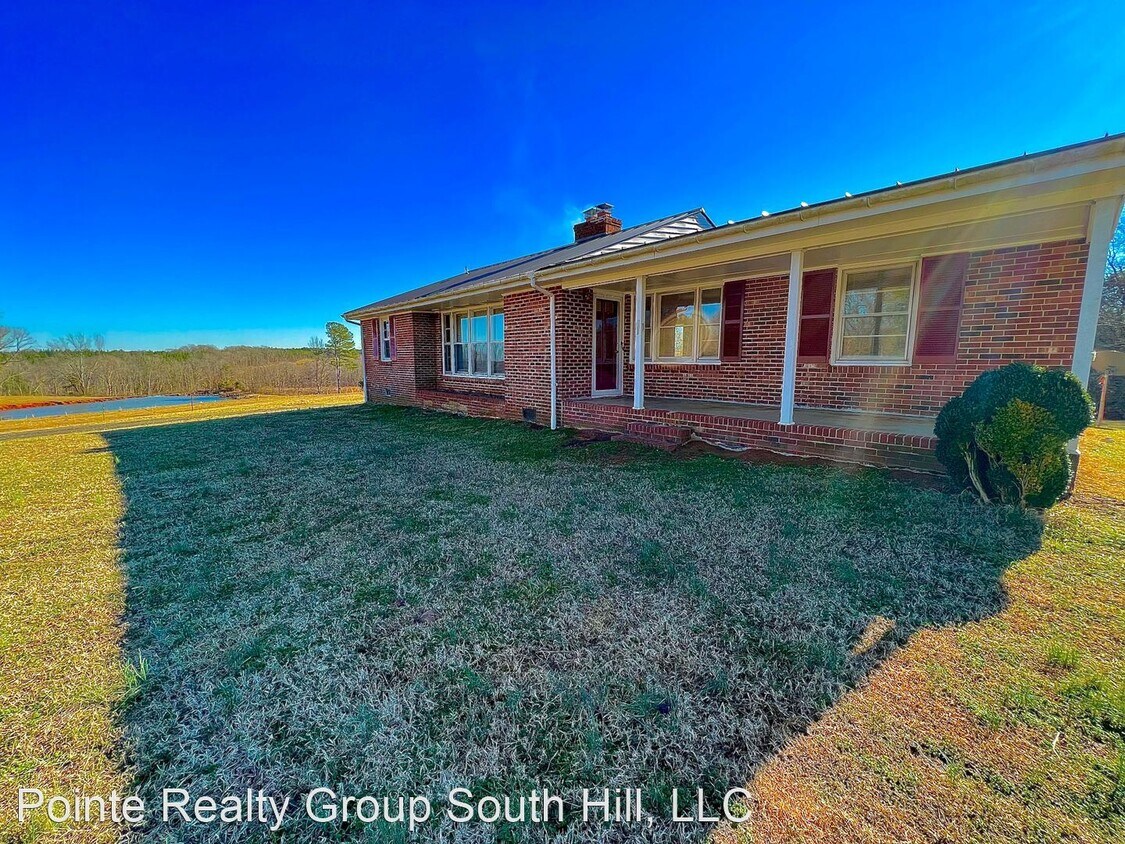 3 br, 2 bath House 464 Simmons Farm Lane House Rental in Brodnax