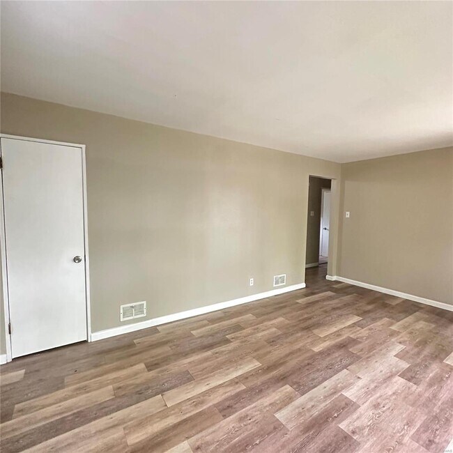 Building Photo - 8609 Gwin Dr