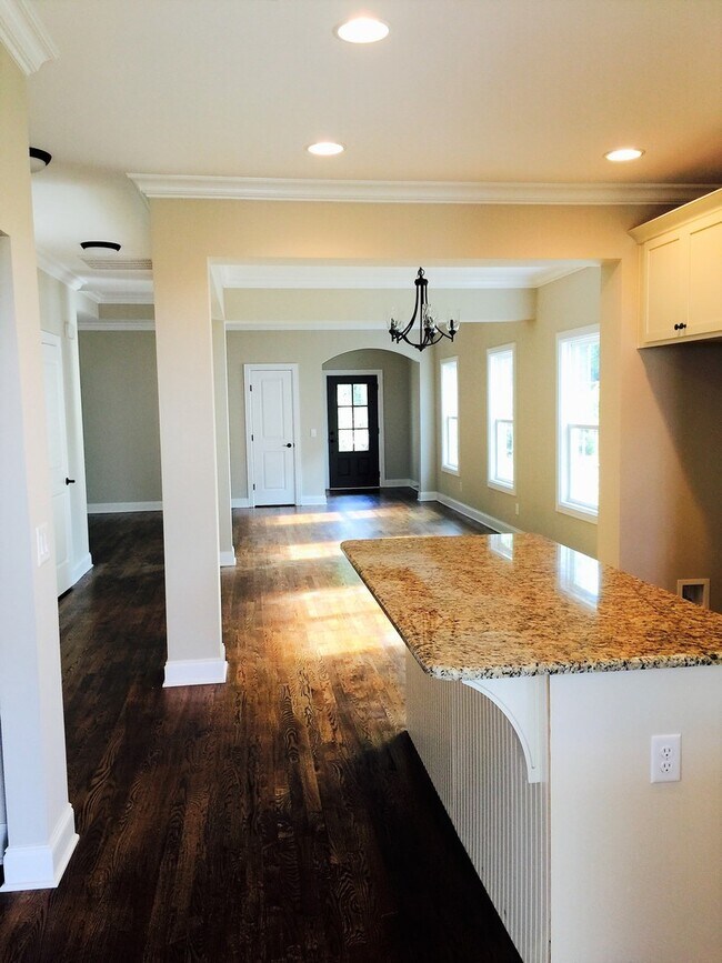 Building Photo - DESIRABLE Burkitt Community