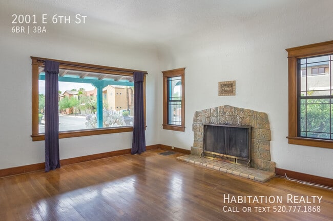 Building Photo - 2001 E 6th St