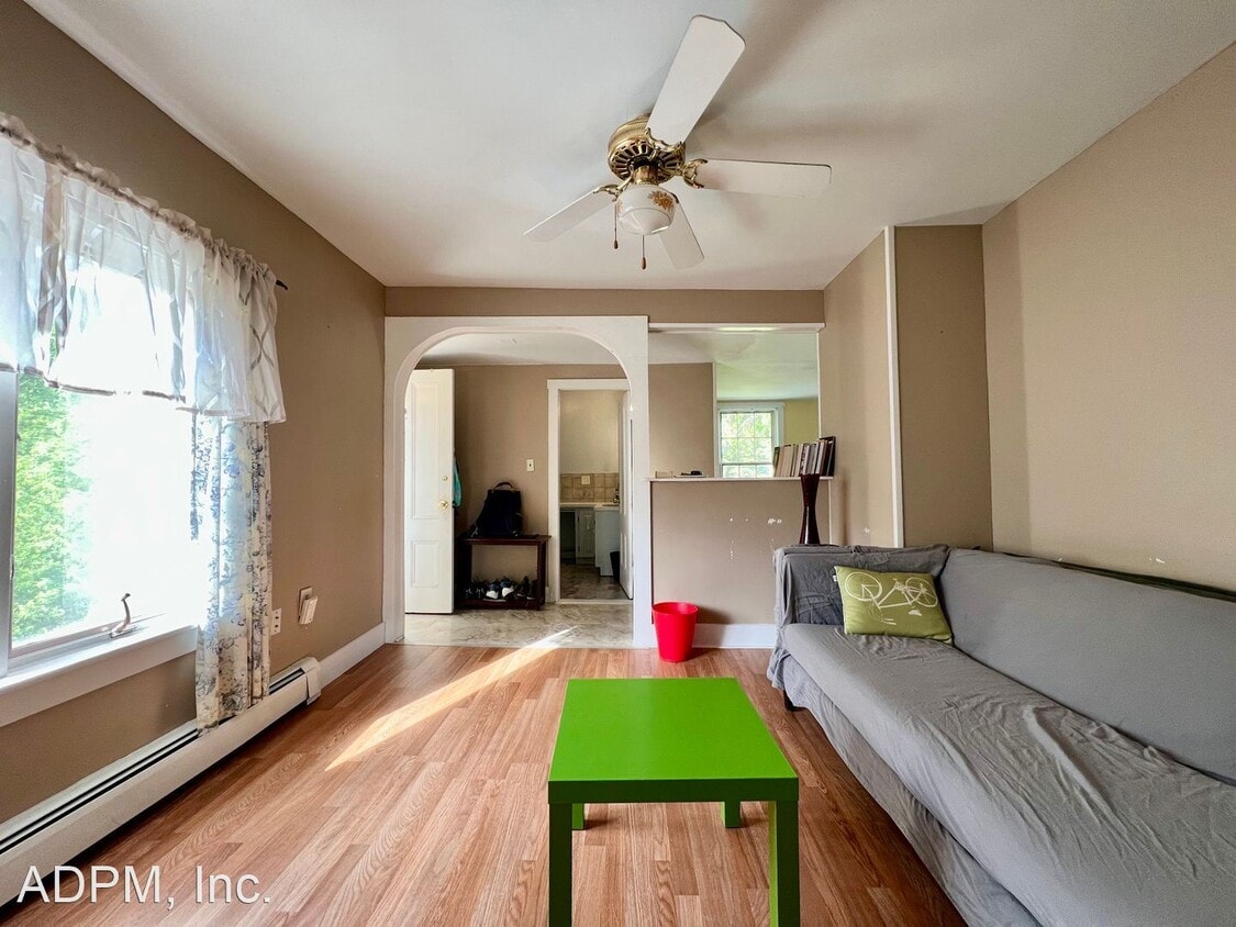 2 br, 1 bath House 47 Orchard Street Unit B House Rental in