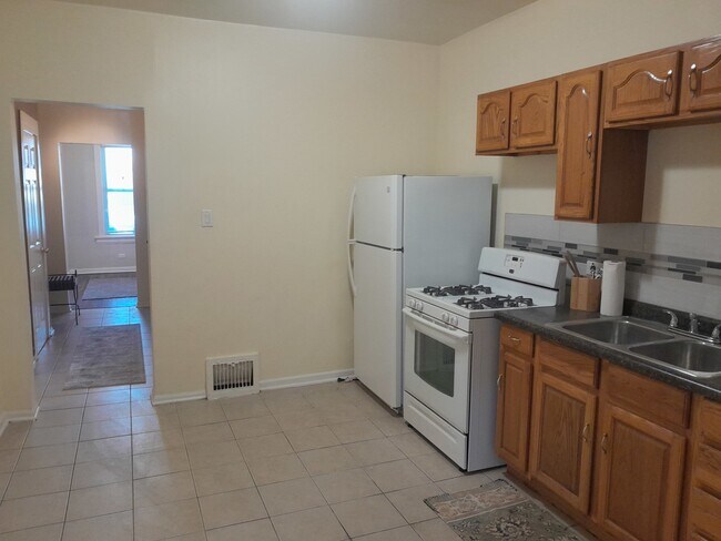 Building Photo - 10407 S Corliss Ave