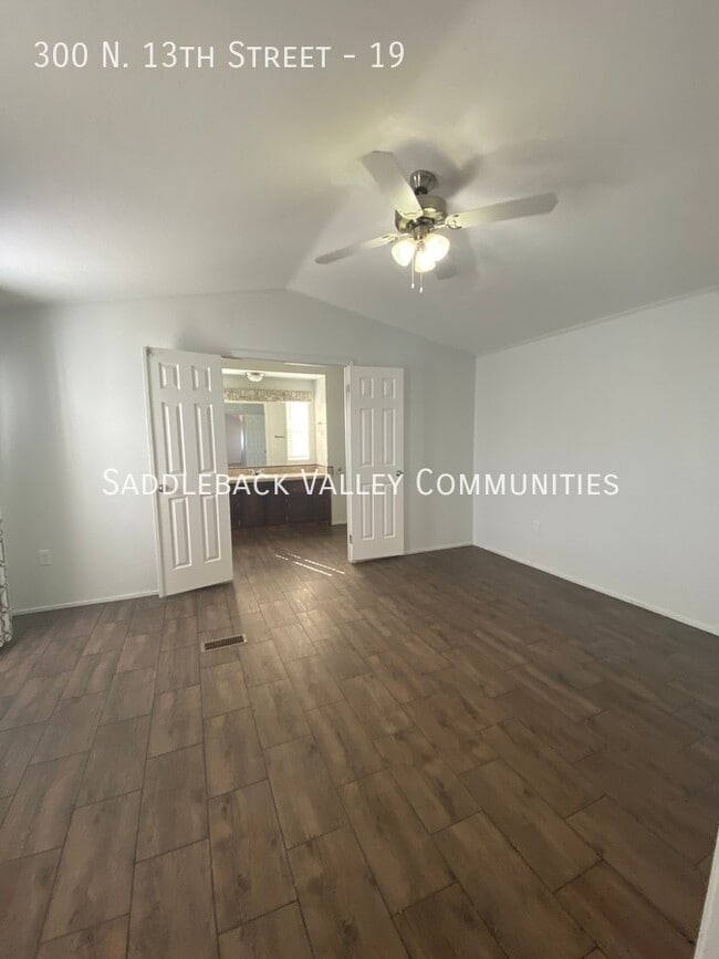 Foto del edificio - 300 N 13th St