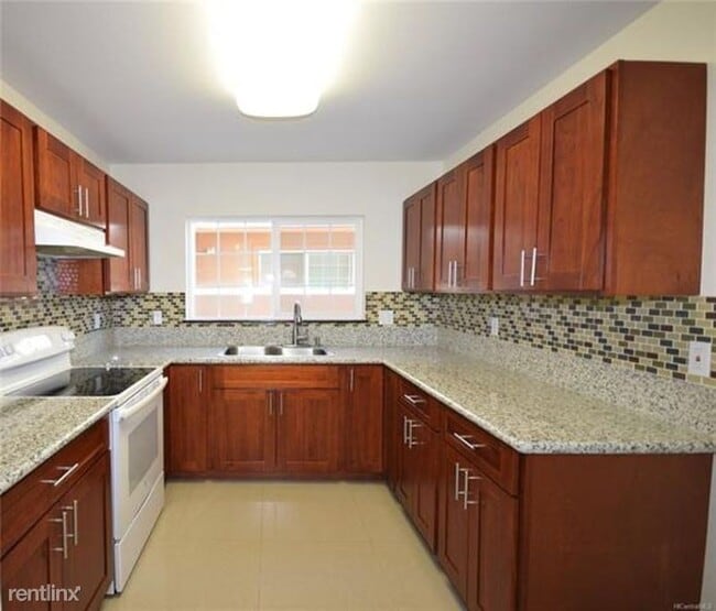 Building Photo - 3 br, 2 bath House - 3378 Keanu St