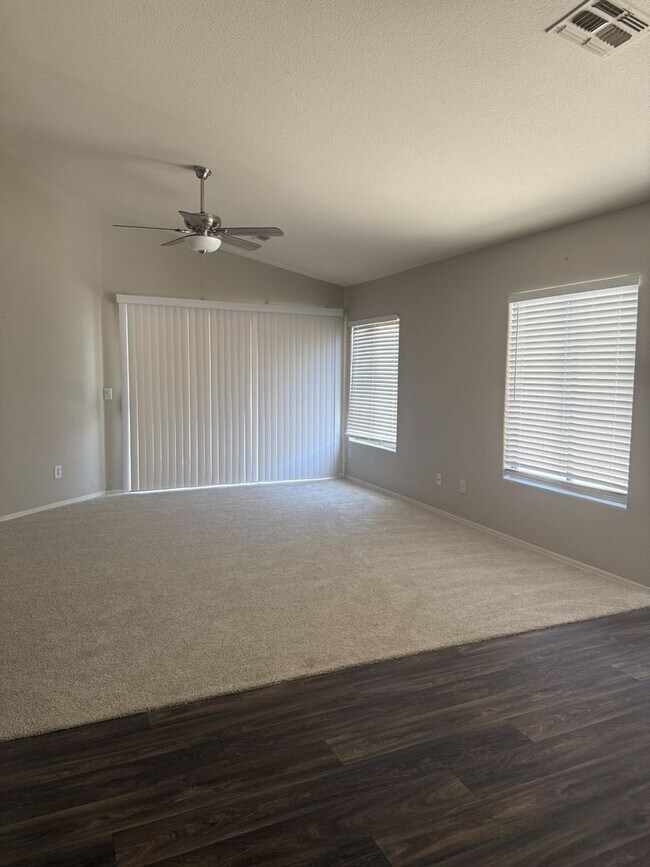 Foto del edificio - 4 Bedroom in San Tan Ranch, Gilbert!