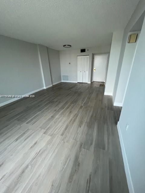 Foto del edificio - 919 Hillcrest Dr